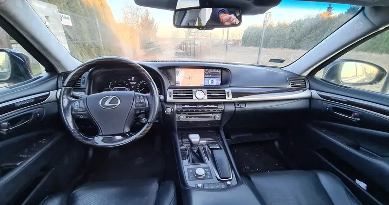 lexus ls Lexus LS cena 67000 przebieg: 204000, rok produkcji 2013 z Andrychów